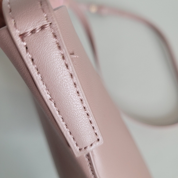 SAMARA Peony (Soft Pink) Vegan Leather Medium Shoulder Bag / Crossbody Bag - Picture 9 of 16
